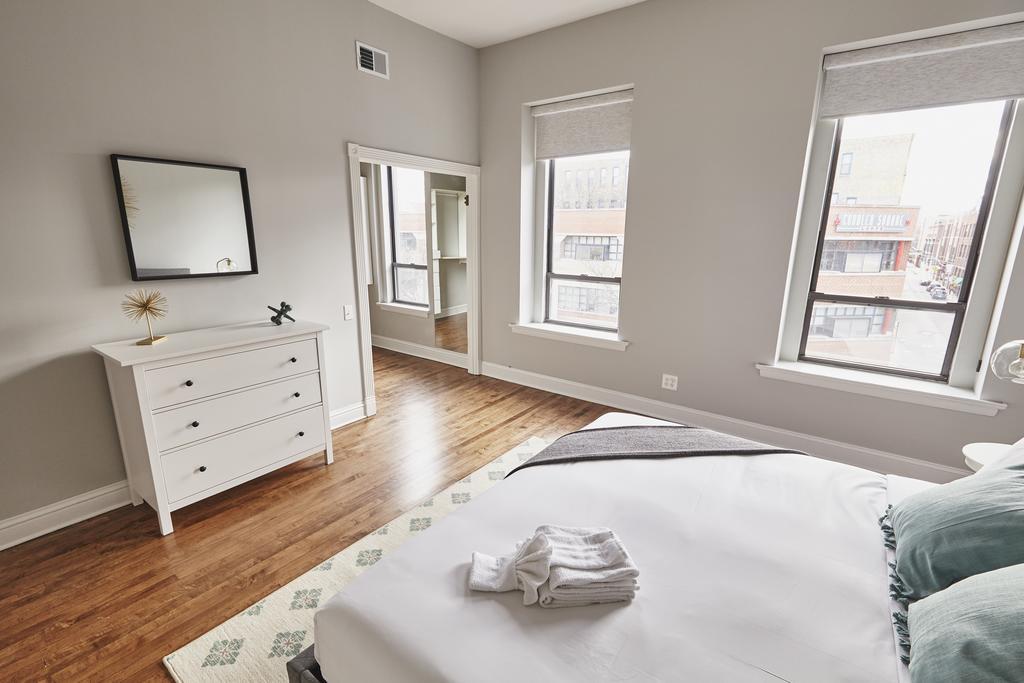 Sonder — North Wells Chicago