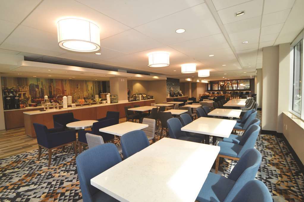 La Quinta By Wyndham Downtown Hotel