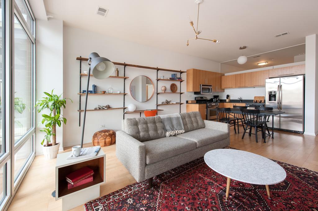 Apartment Two-bedroom On N Halsted Street Apt 304