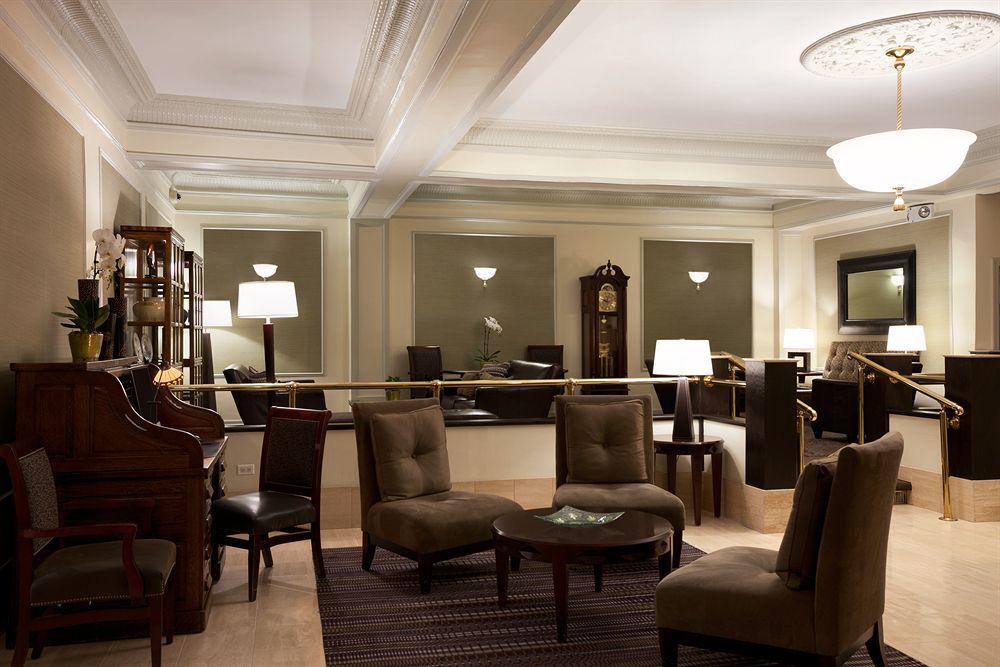 Versey Lincoln Park Hotel 3*