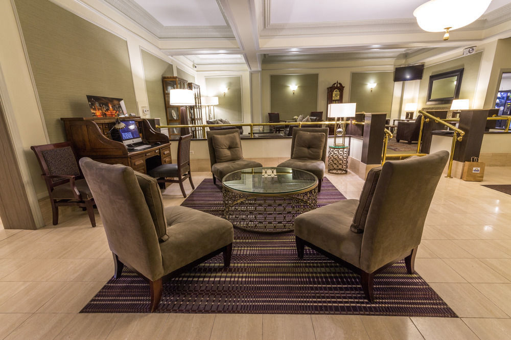 Hotel Versey Lincoln Park Chicago