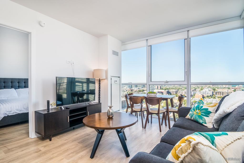 Apartment Apartment In River North Downtown Chicago Chicago