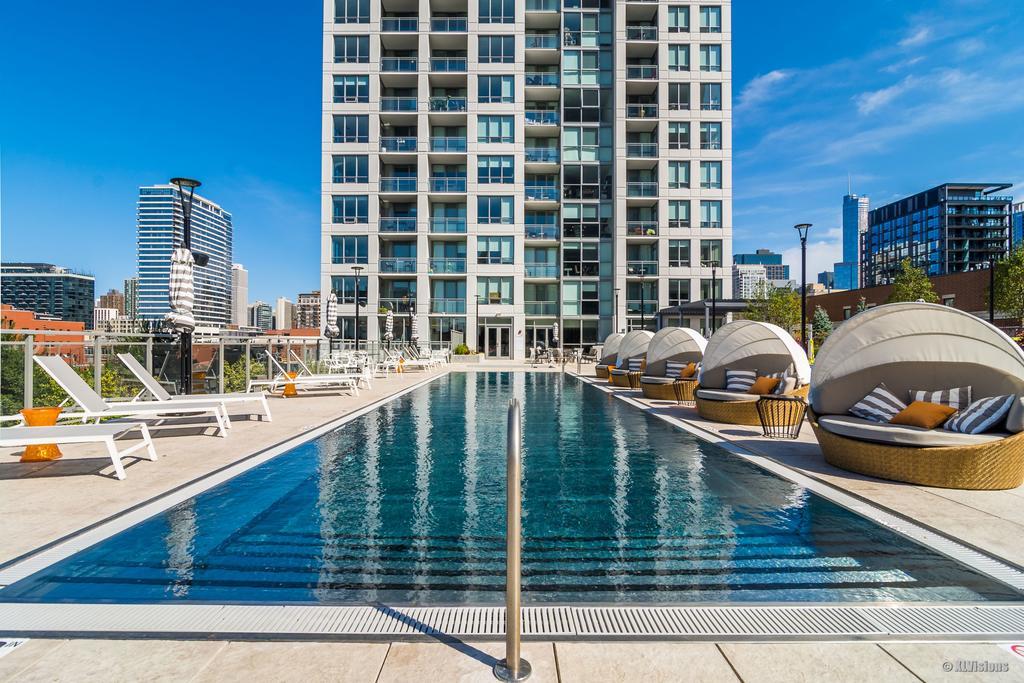 Apartment Apartment In River North Downtown Chicago Chicago