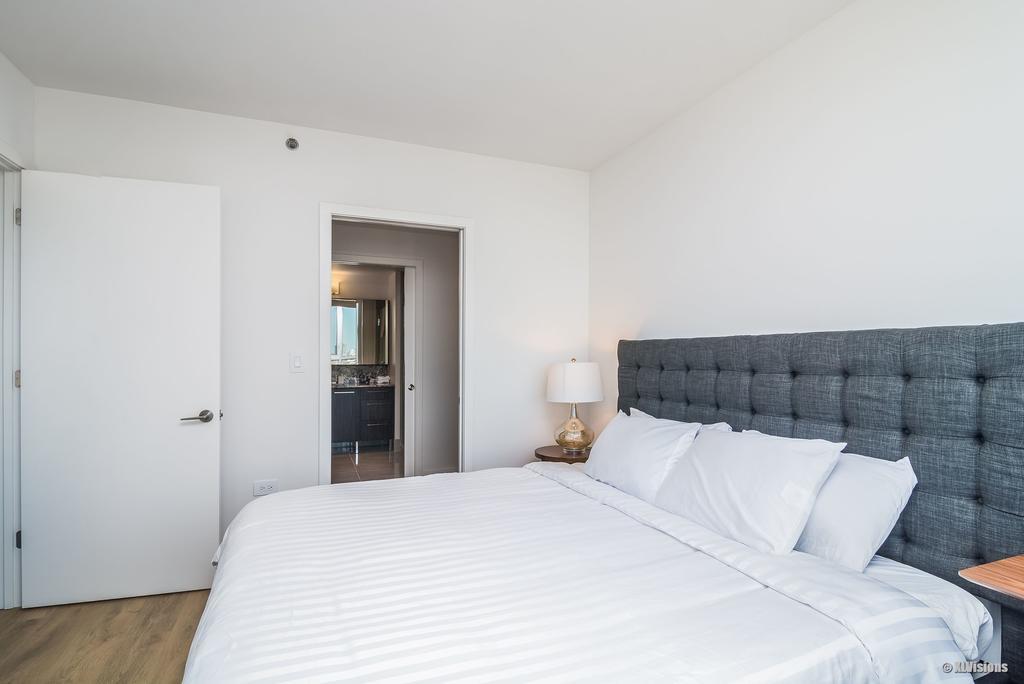 Apartment In River North Downtown Chicago *