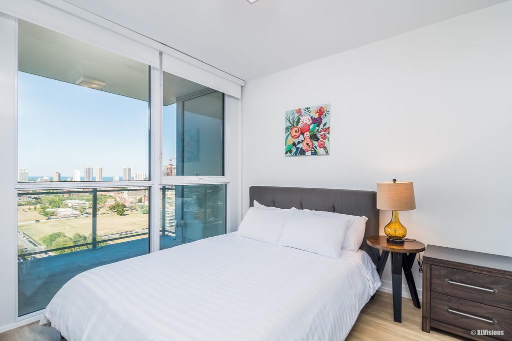 Apartment In River North Downtown Chicago *