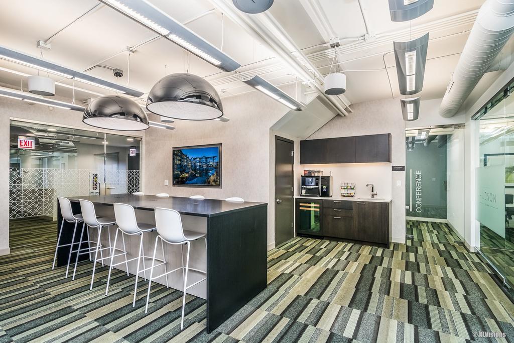 Apartment In River North Downtown Chicago *