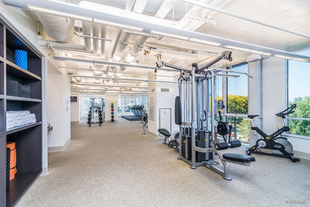 Apartment In River North Downtown Chicago *