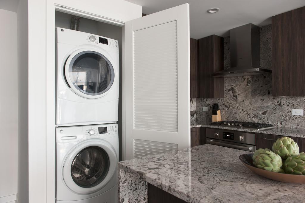 Apartment Two-bedroom On N Hudson Avenue Apt 2206