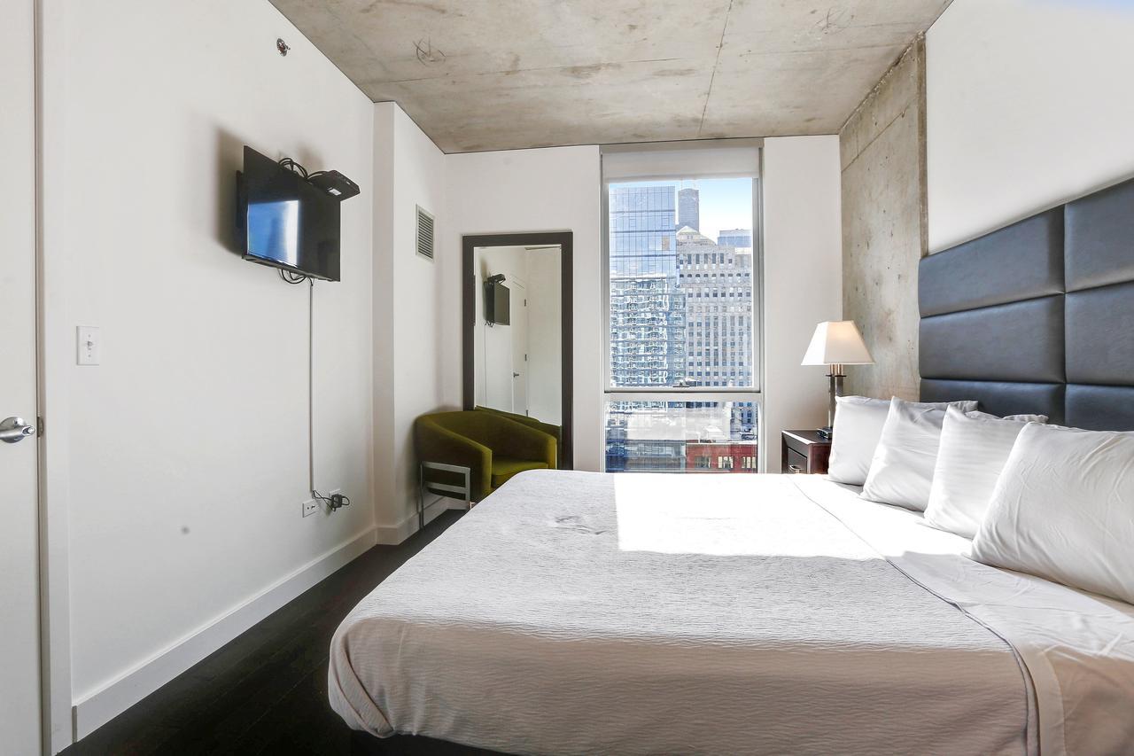 Alfred On Illinois Street Apartment Chicago