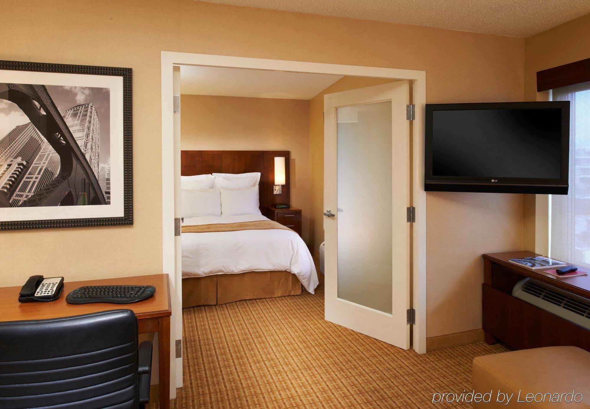 Courtyard By Marriott Downtown/river North Chicago