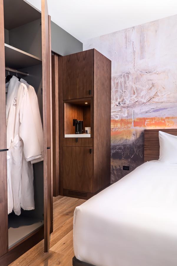 Resort The & Athletic Club At Midtown