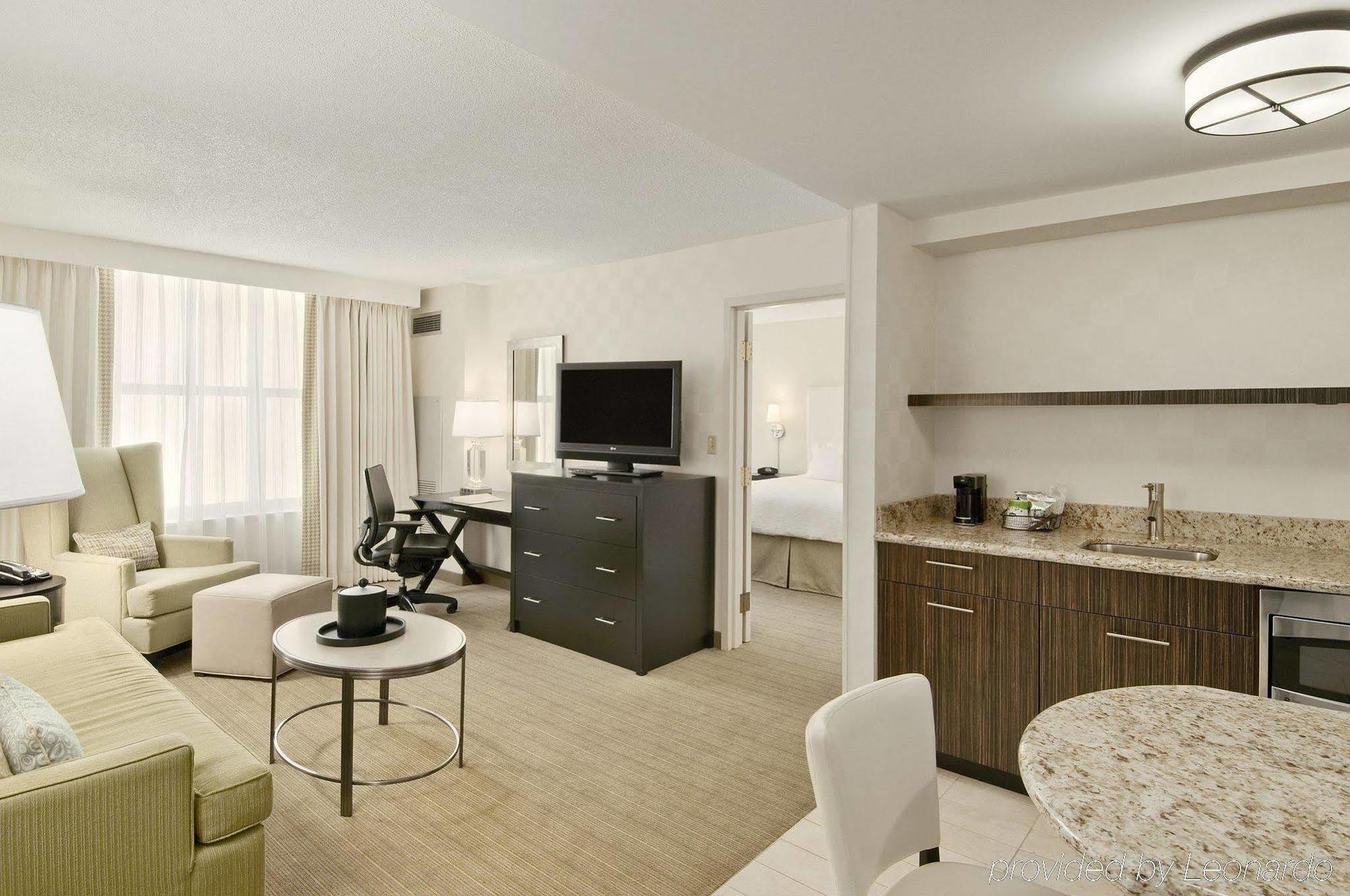 Hampton & Chicago-downtown