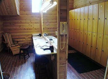 Wicker Park Bathhouse Apartment *