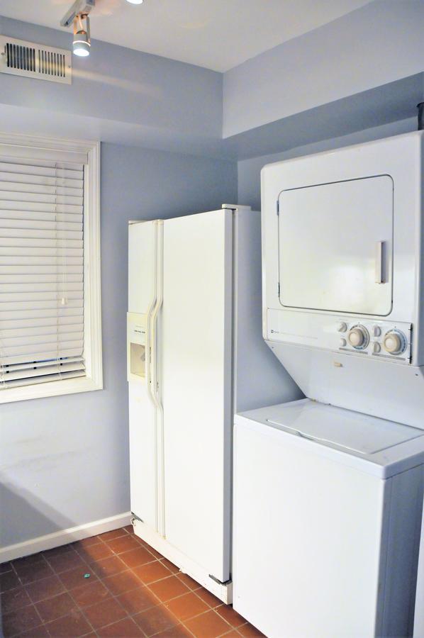 Hébergement de vacances 5 Bedroom Huge House In Location Parking Fireplace Back Yard Chicago
