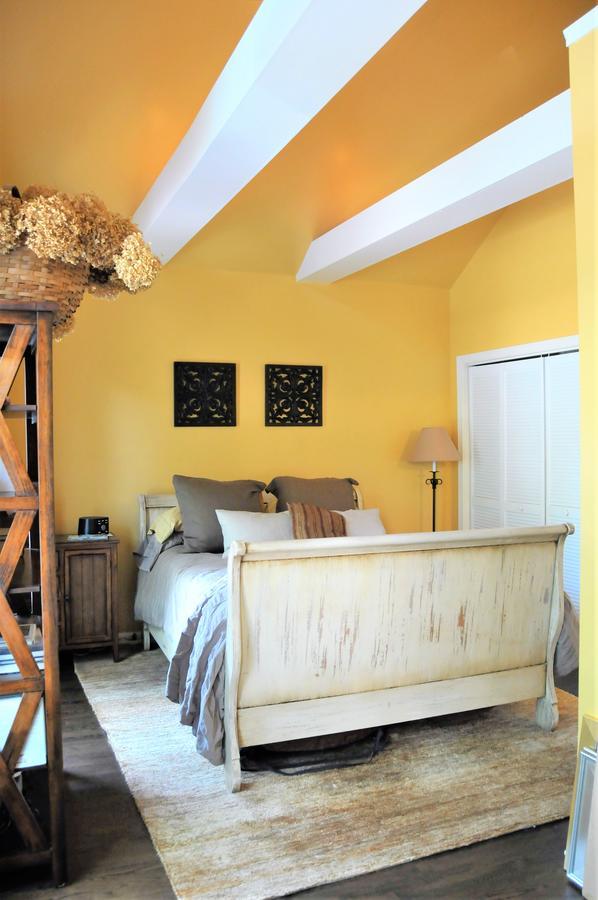 5 Bedroom Huge House In Location Parking Fireplace Back Yard Hébergement de vacances