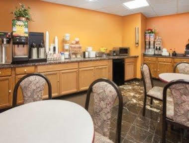 Super 8 By Wyndham Il 2*