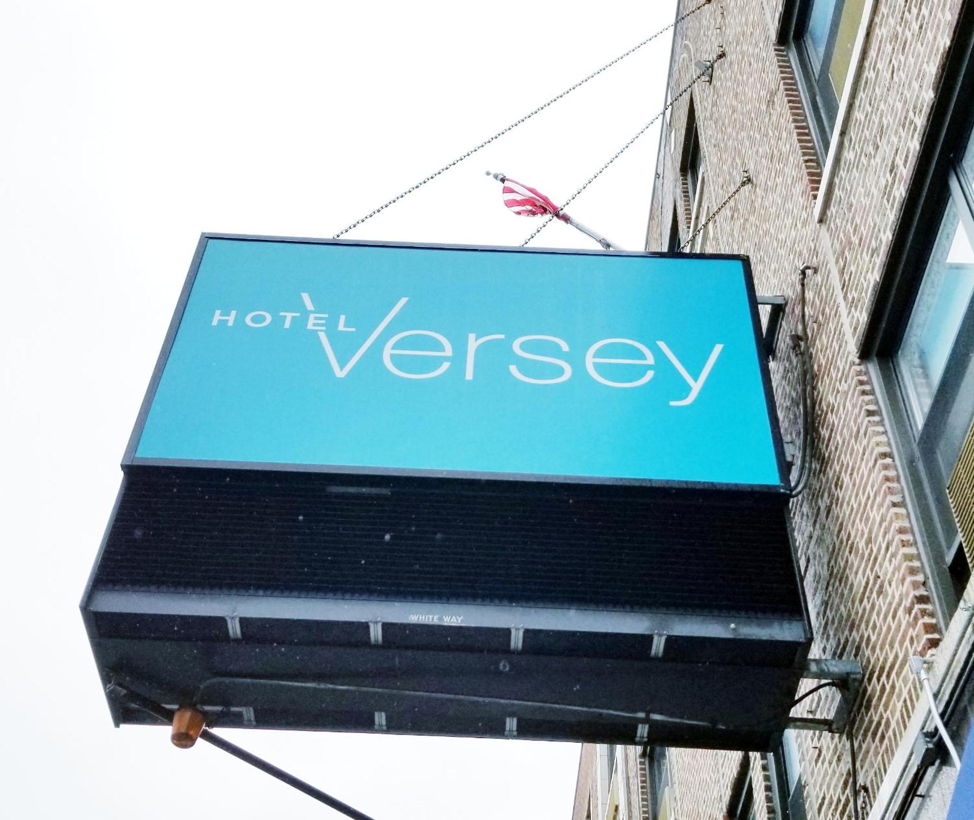 Versey Lincoln Park Hotel 3*