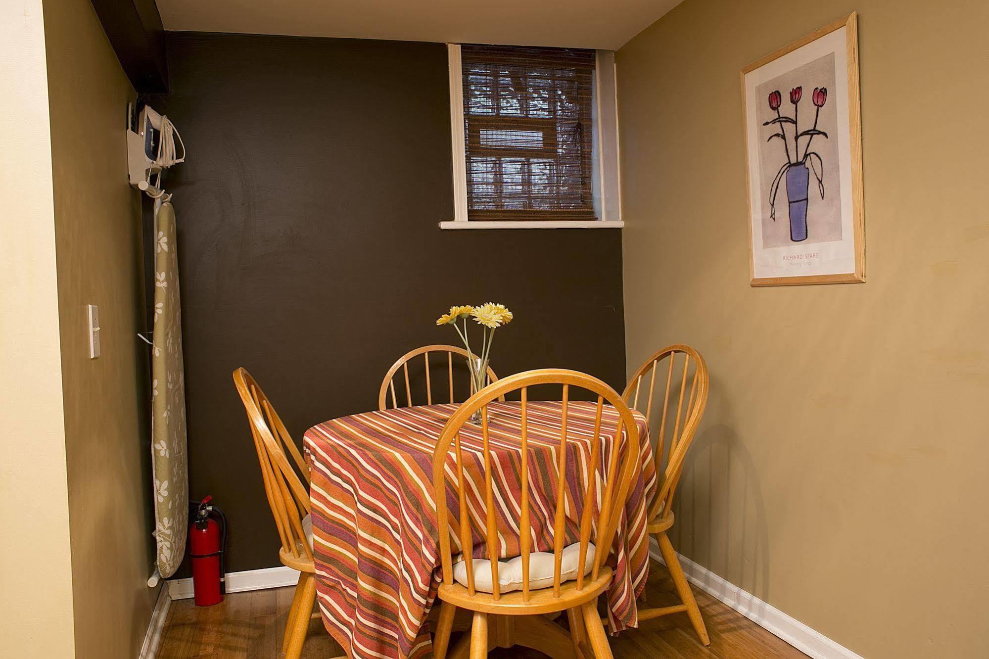 Wicker Park Bed & Breakfast Chicago