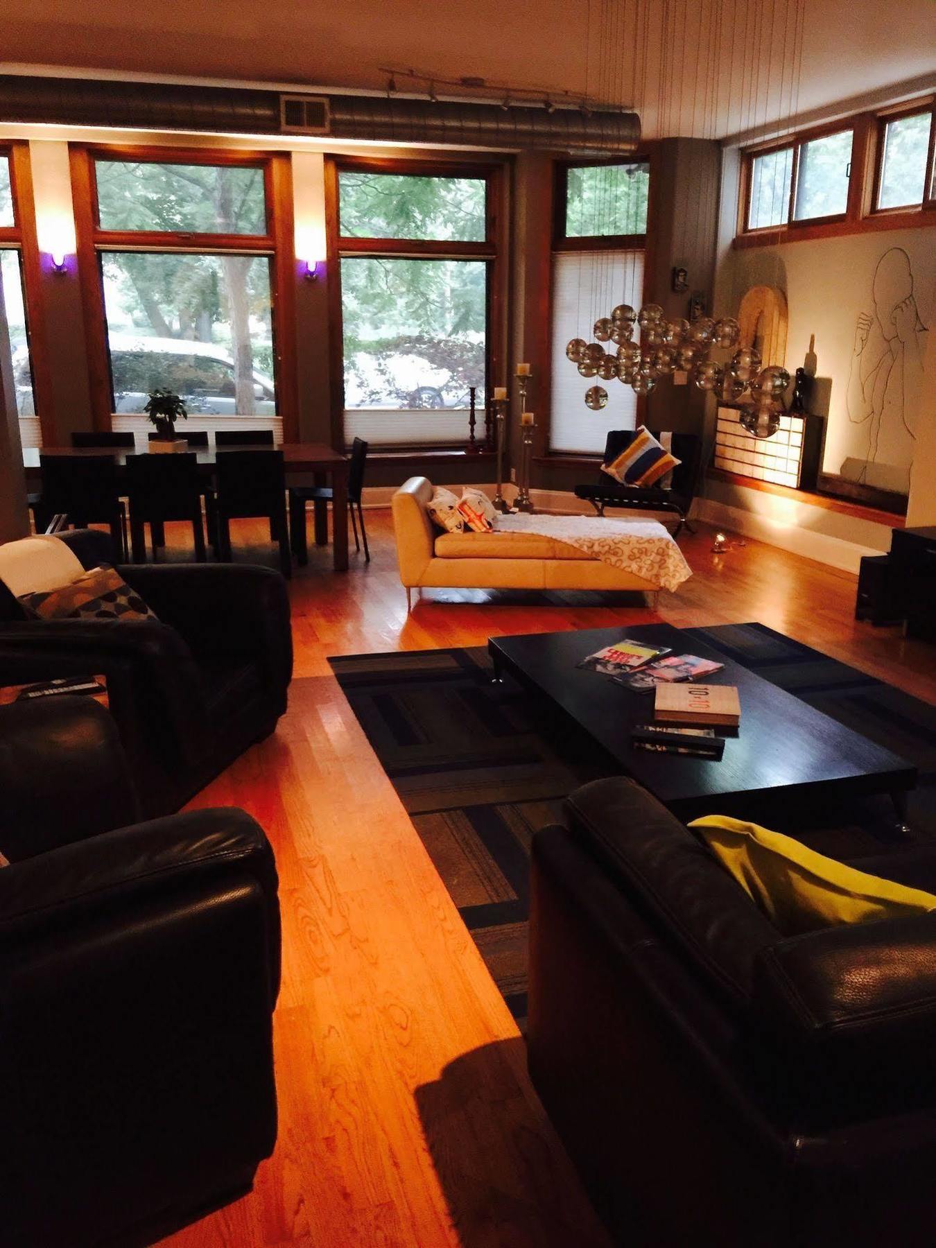 House 5863- Chicago's Premier 4*