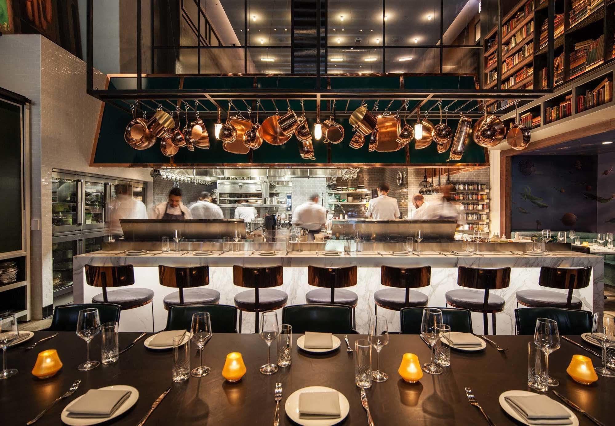 Hotel Emc2, Autograph Collection Chicago