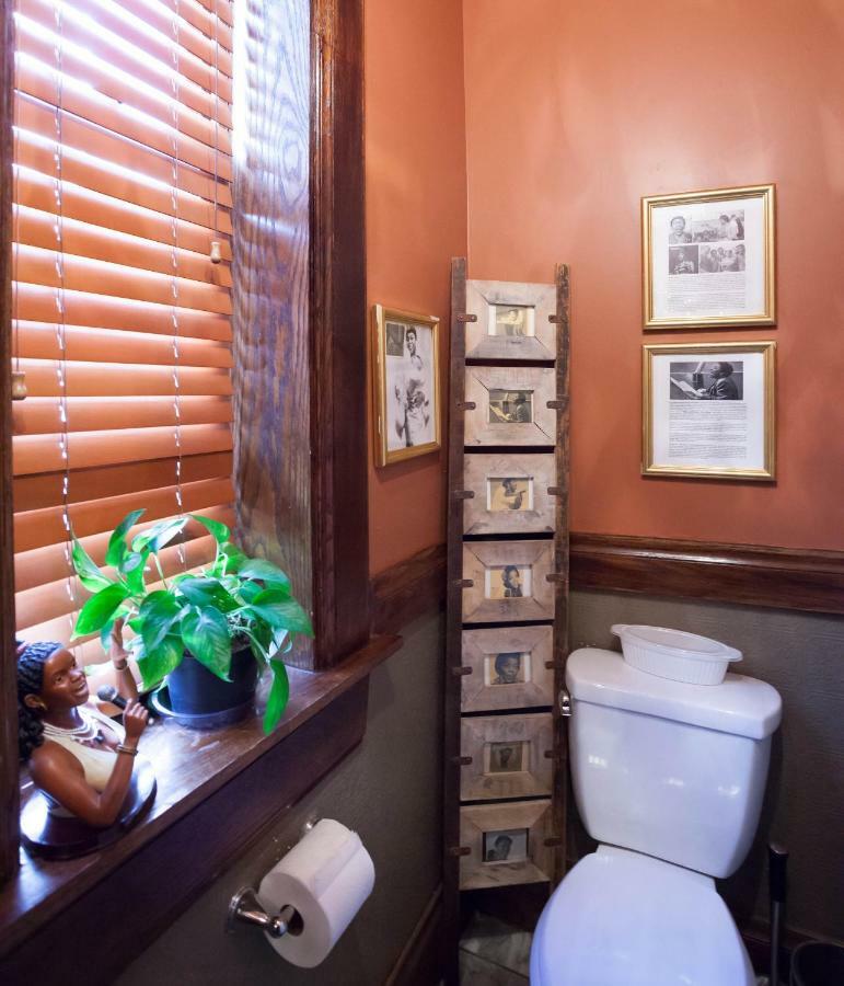 Welcome Manor Bed & Breakfast