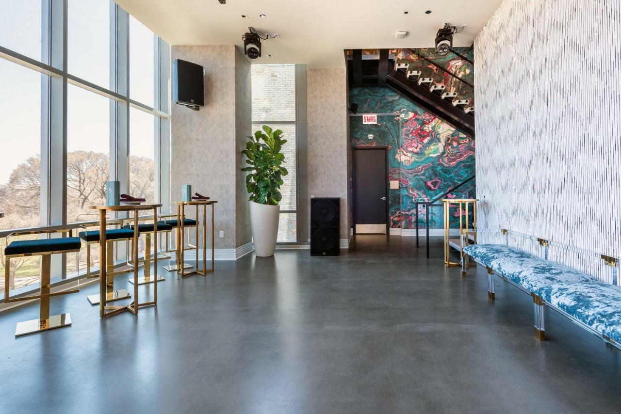 Essex Hotel Chicago