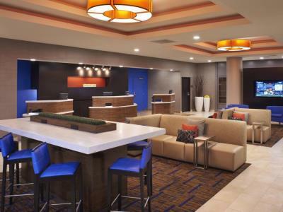 Courtyard By Marriott Downtown/river North 3*