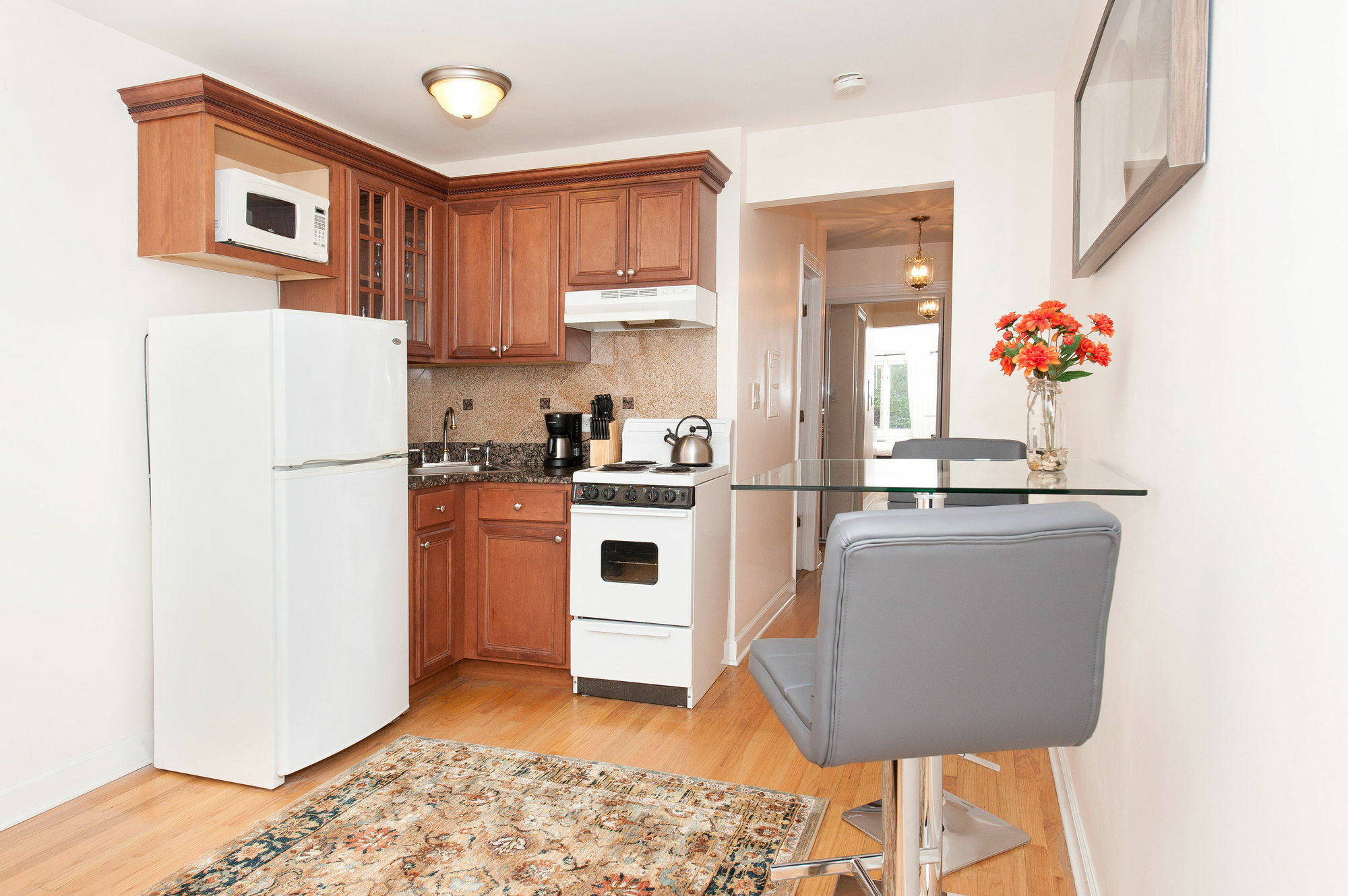 Airy In Gold Coast By Sonder Apartment Chicago