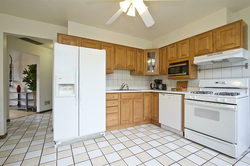 Architectural 6br In Lincoln Park By Sonder *