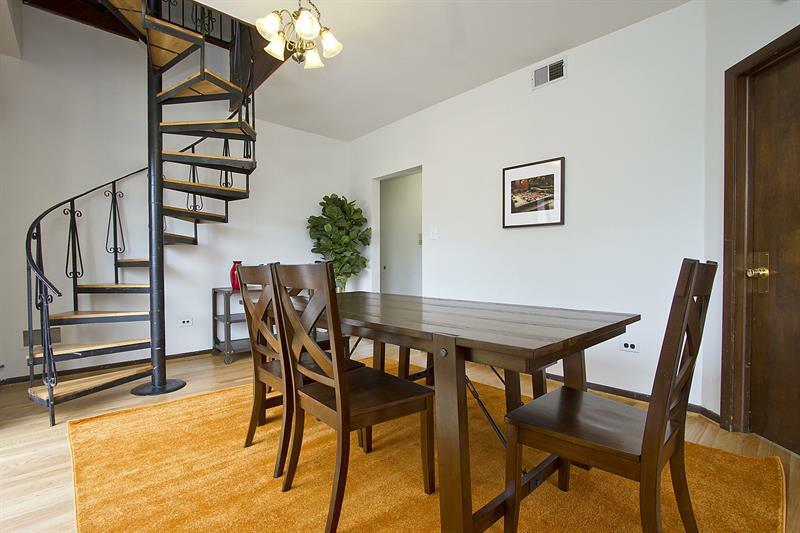 Architectural 6br In Lincoln Park By Sonder Apartment Chicago