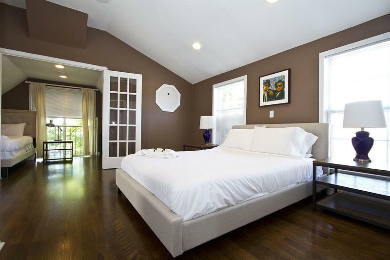 Grand 3br In Roscoe Village By Sonder