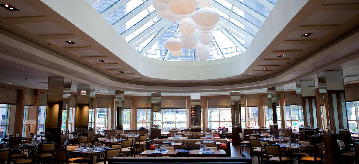 Hotel Renaissance Downtown 4*