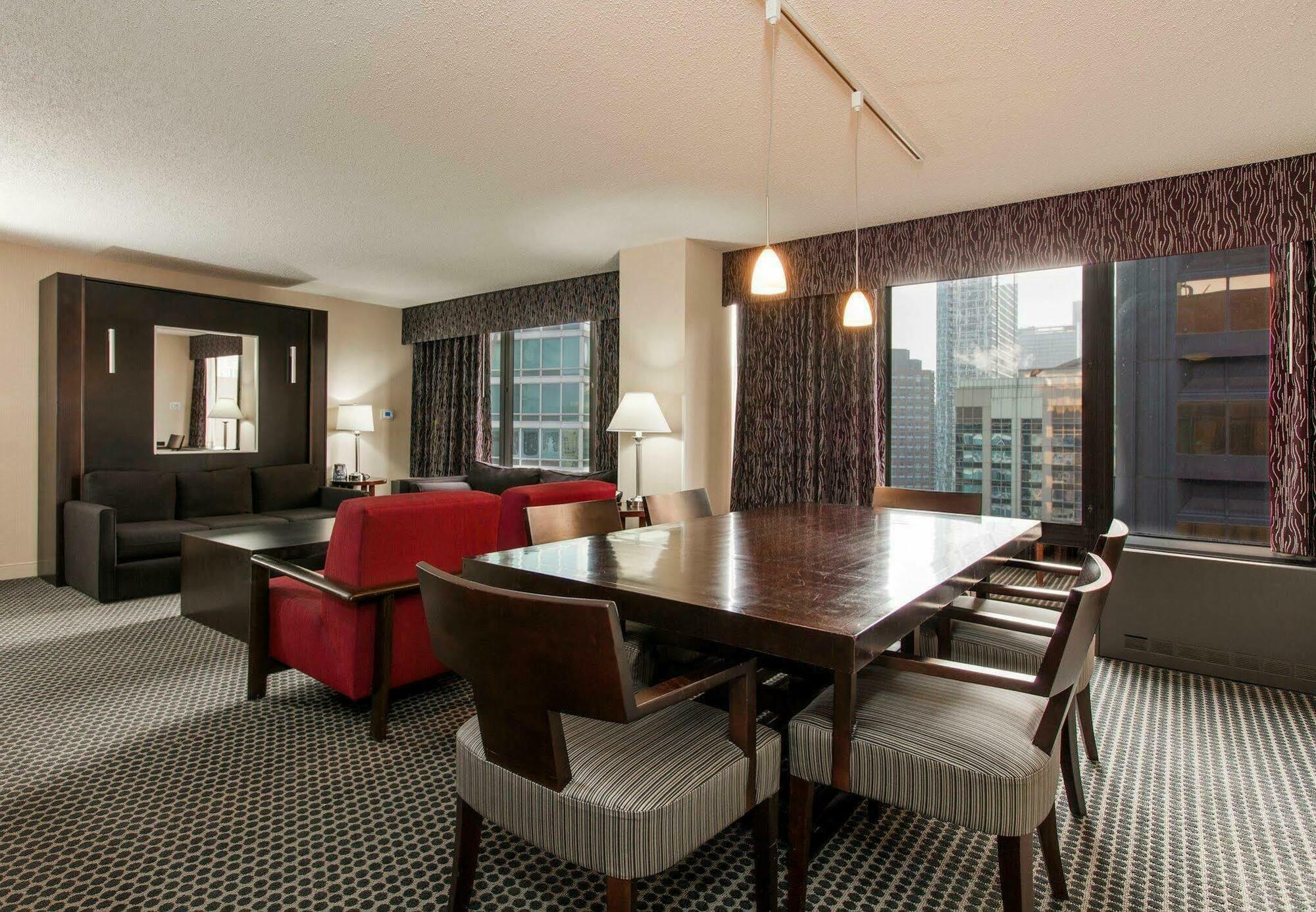 Hotel Doubletree By Hilton Magnificent Mile Chicago