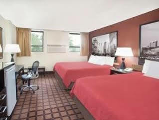 Hotel Super 8 By Wyndham Il 2*
