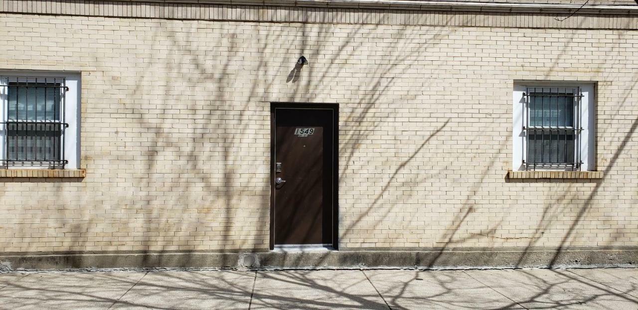1549 North Maplewood Avenue Apartment *