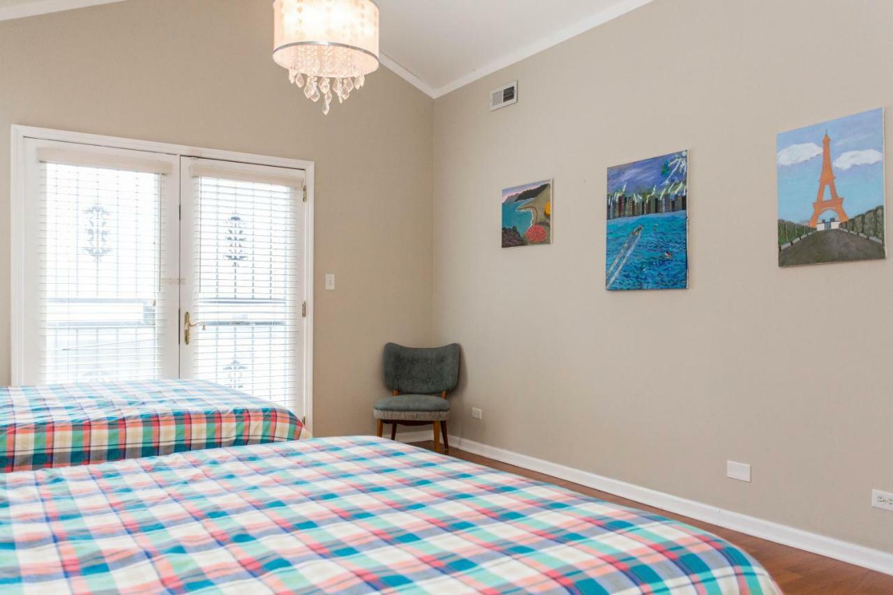 4 Bedroom In Location Parking Fireplace Back Yard Pets Welcome Hébergement de vacances