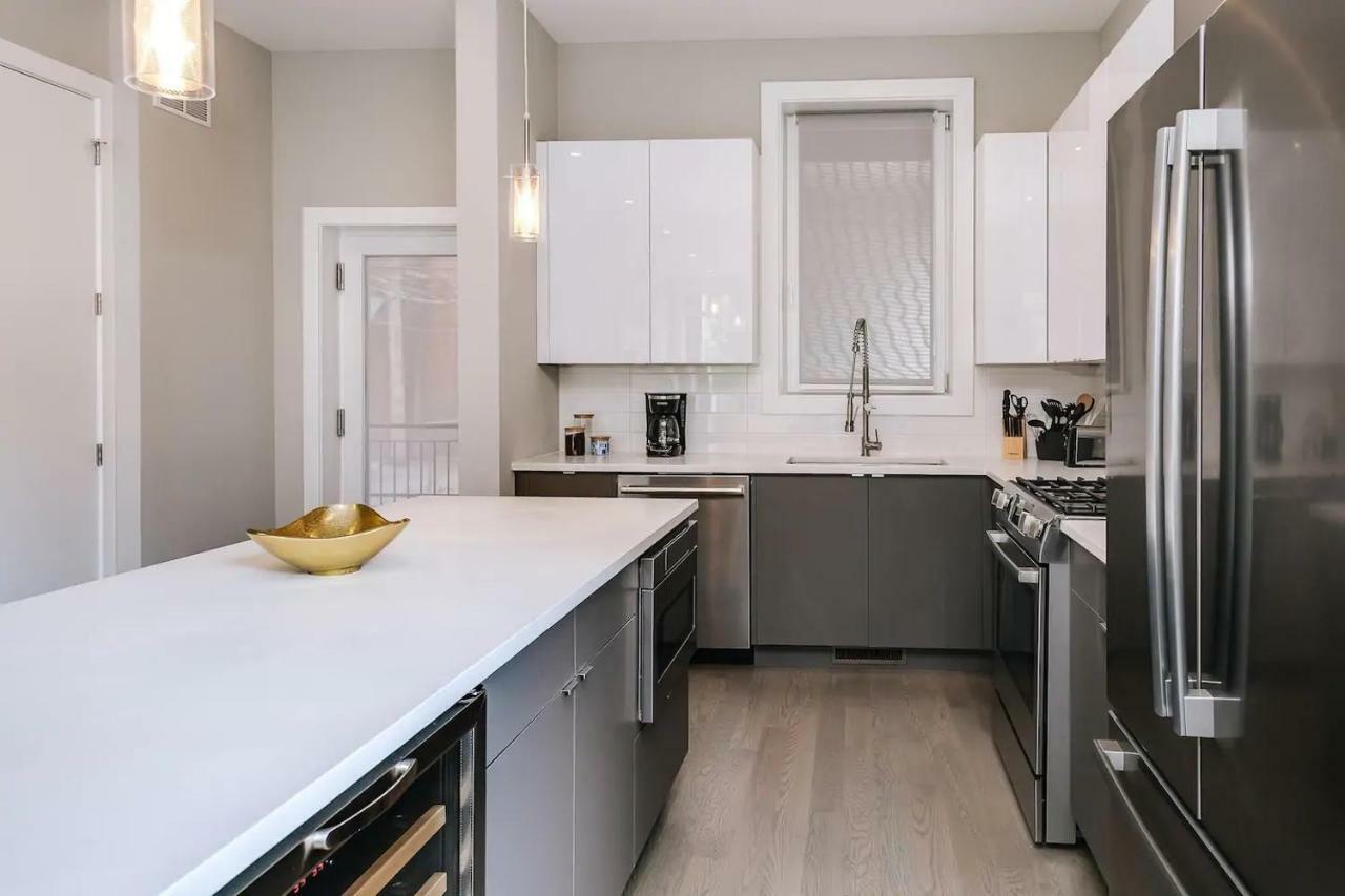 Stunning Duplex - Downtown River North *