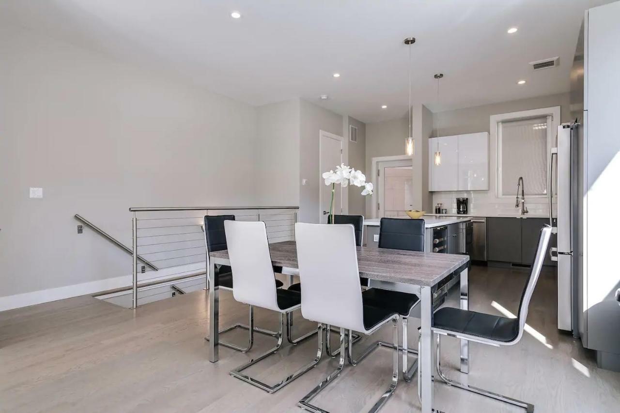 Stunning Duplex - Downtown River North Chicago