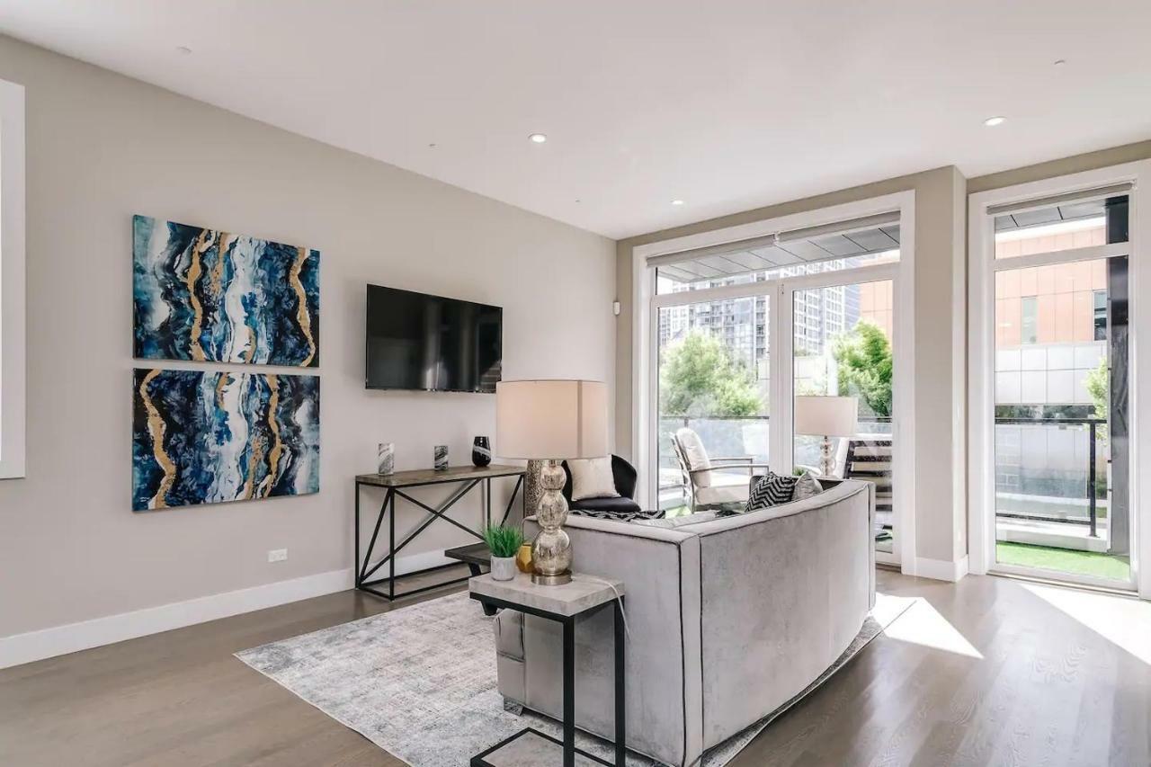 Apartment Stunning Duplex - Downtown River North