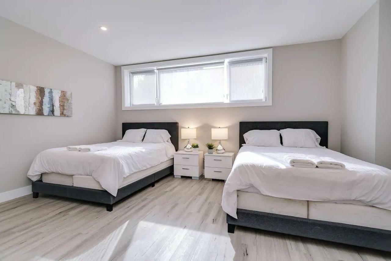 Stunning Duplex - Downtown River North Apartment *