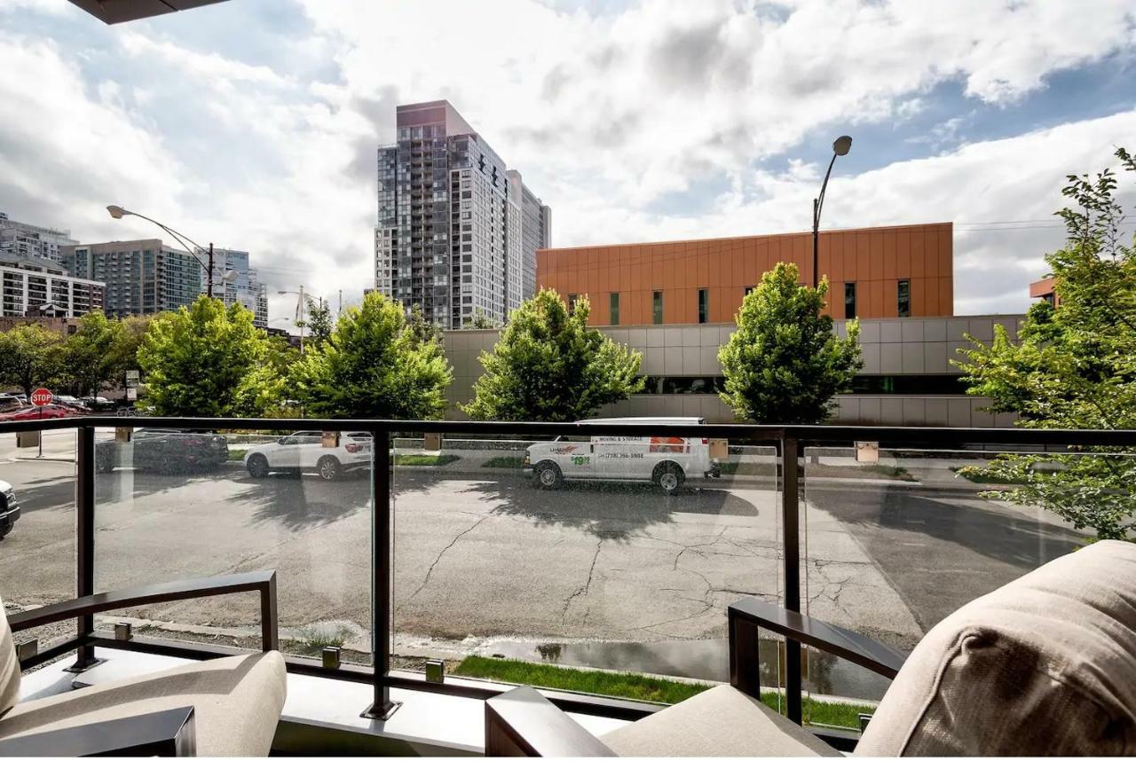 Stunning Duplex - Downtown River North Chicago