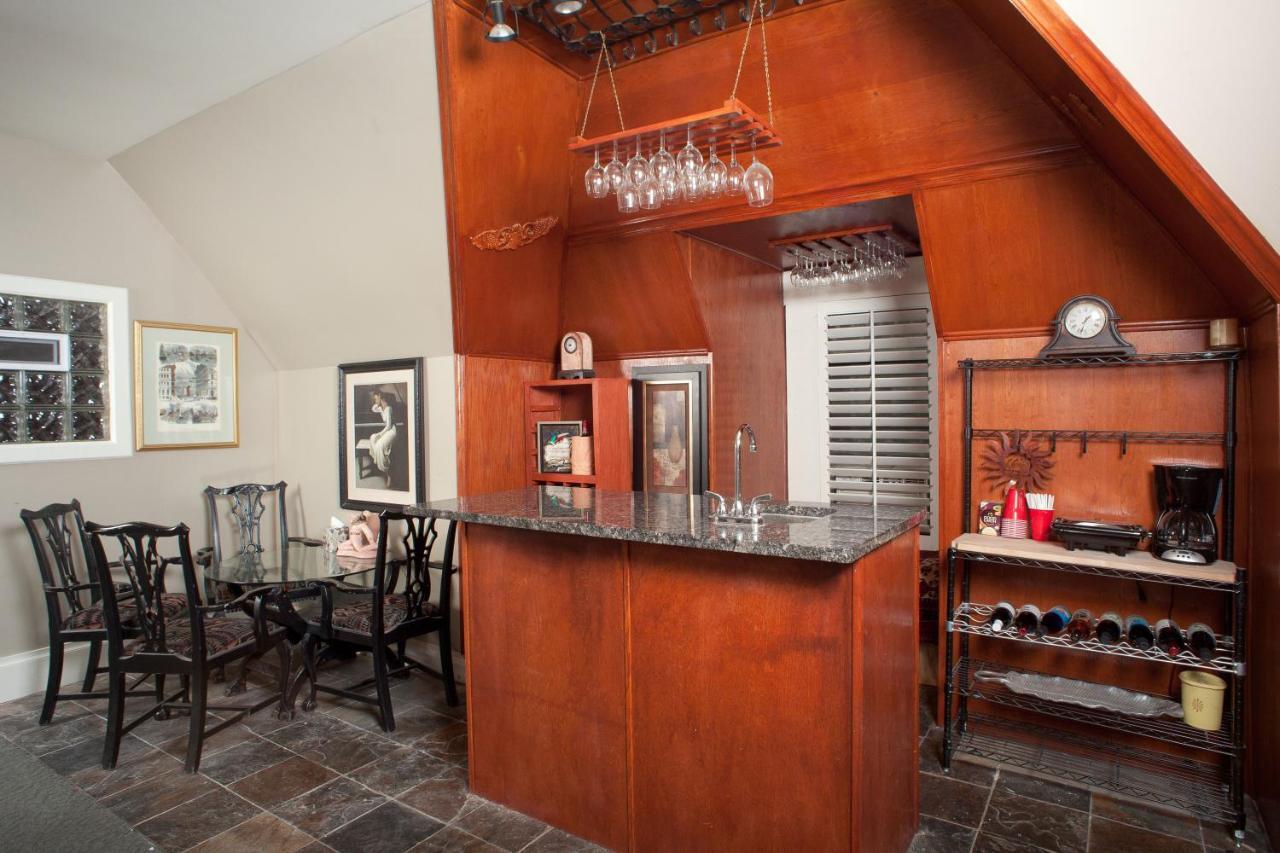 Bed & Breakfast Welcome Manor 5*