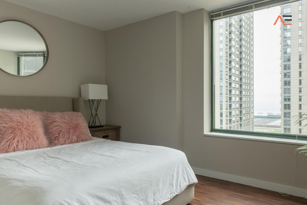 Envitae 3br Downtown Luxurious Views & Pool Apartment