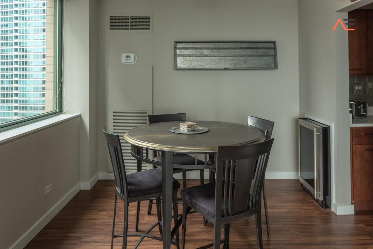 Hotel Envitae 3br Downtown Luxurious Views & Pool Chicago