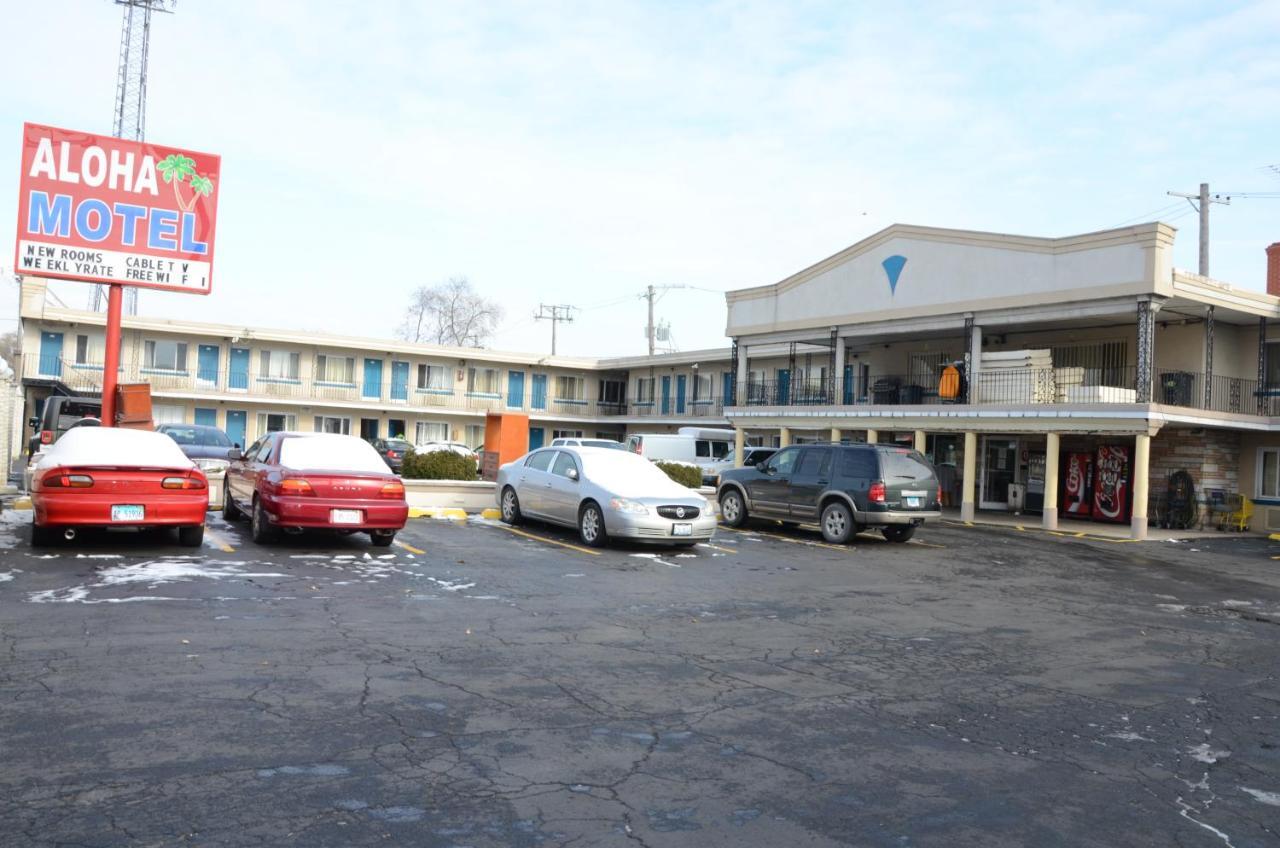 Motel Aloha Chicago