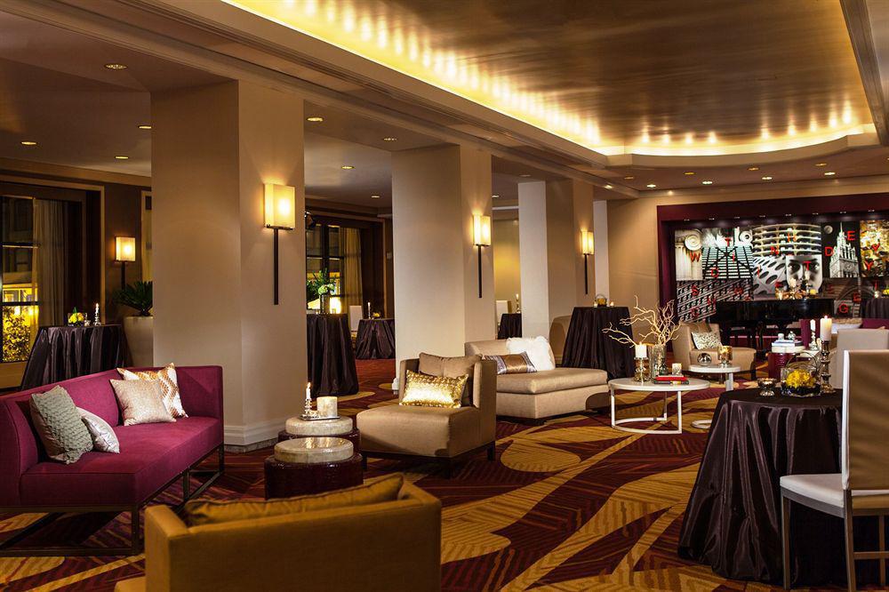 Hotel Renaissance Downtown 4*