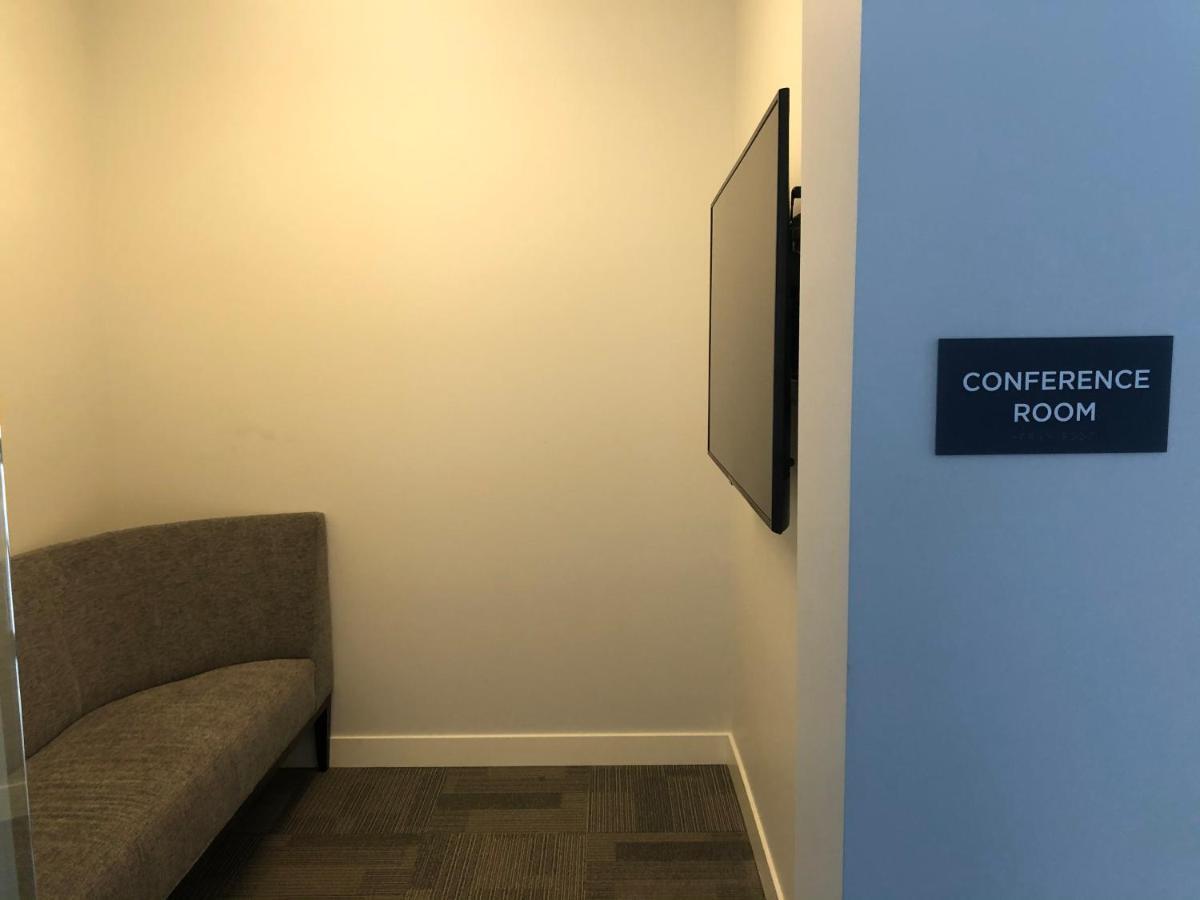Apart-hotel Gia Modern Luxury Suites Near Loyola University