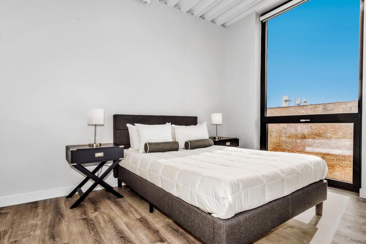 Gia Modern Luxury Suites Near Loyola University Apart-hotel Chicago