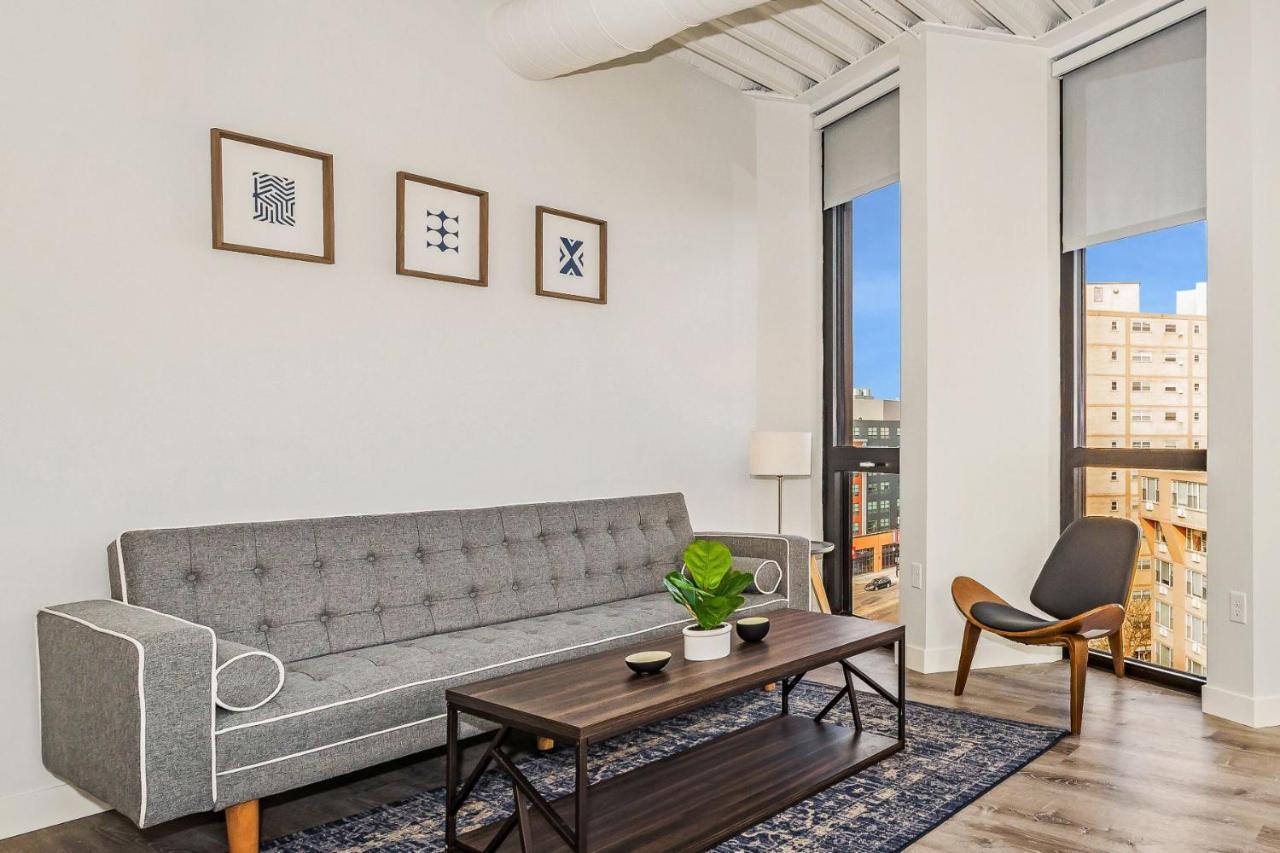 Gia Modern Luxury Suites Near Loyola University