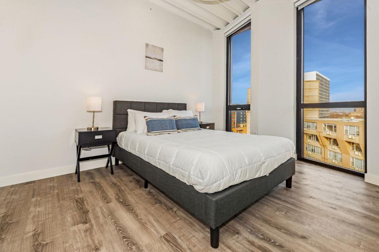 Apart-hotel Gia Modern Luxury Suites Near Loyola University